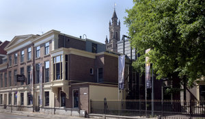 Voorzijde van het museumgebouw