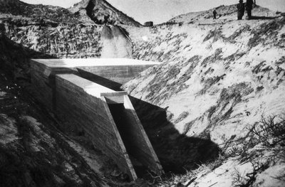 De bergplaats voor kunstwerken bij Zandvoort vlak voor het zand gestort werd, datum onbekend (waarschijnlijk 1941). Bron: Beeldbank Rijksdienst voor het Cultureel Erfgoed. 